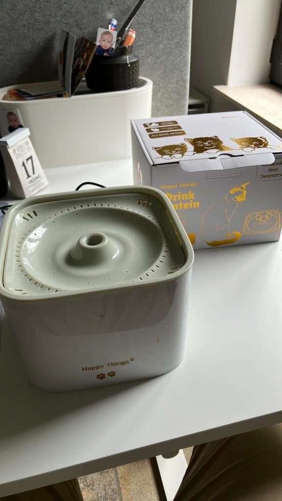 Fontaine à boire Happy Things, Animaux & Accessoires, Nourriture & Abreuvoirs pour chats, Enlèvement, Utilisé