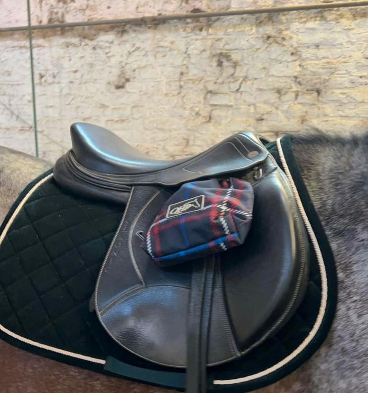 Selle ikonic, Animaux & Accessoires, Chevaux & Poneys | Brides & Harnachement, Comme neuf, Enlèvement