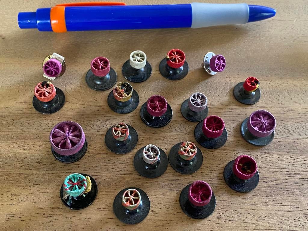 Lot insignes, Ophalen of Verzenden