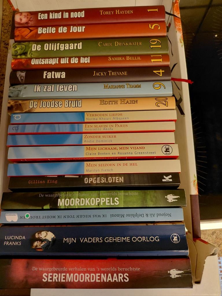 17 boeken waargebeurde verhalen, Ophalen