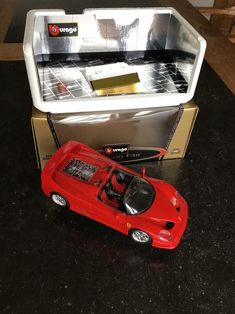 Ferrari F50 1995 1/18 Burago, Ophalen of Verzenden, Gebruikt, Auto, Burago