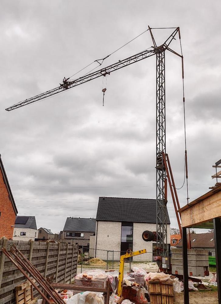 Bouwkraan Gru Dalbe 25 meter + toebehoren, Articles professionnels, Machines & Construction | Grues & Excavatrices, Grue, Enlèvement