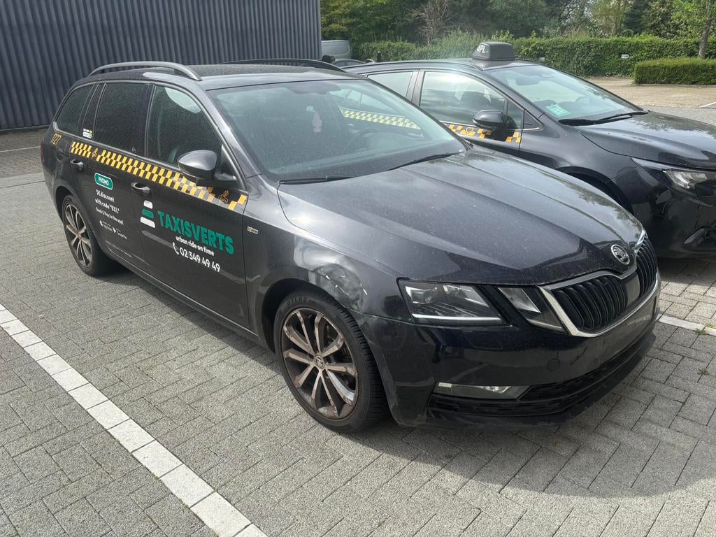 Skoda octavia 1,6TDI 2020 EURO6 AIRCO 330,000KM GPS Taxi, Euro 6, Entreprise, Boîte manuelle, Noir