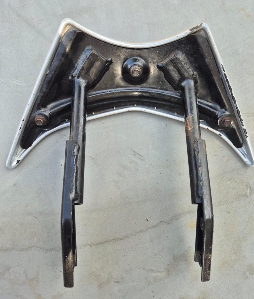 Speedfight 3 spoiler, Enlèvement, Utilisé, Cadre, Peugeot