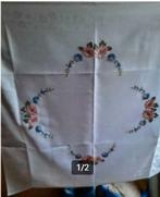 Zelf gemaakte tafeldoek 80x80cm - Nieuw !, Enlèvement ou Envoi, Neuf, Broderies à la main, Pièce ou Accessoires