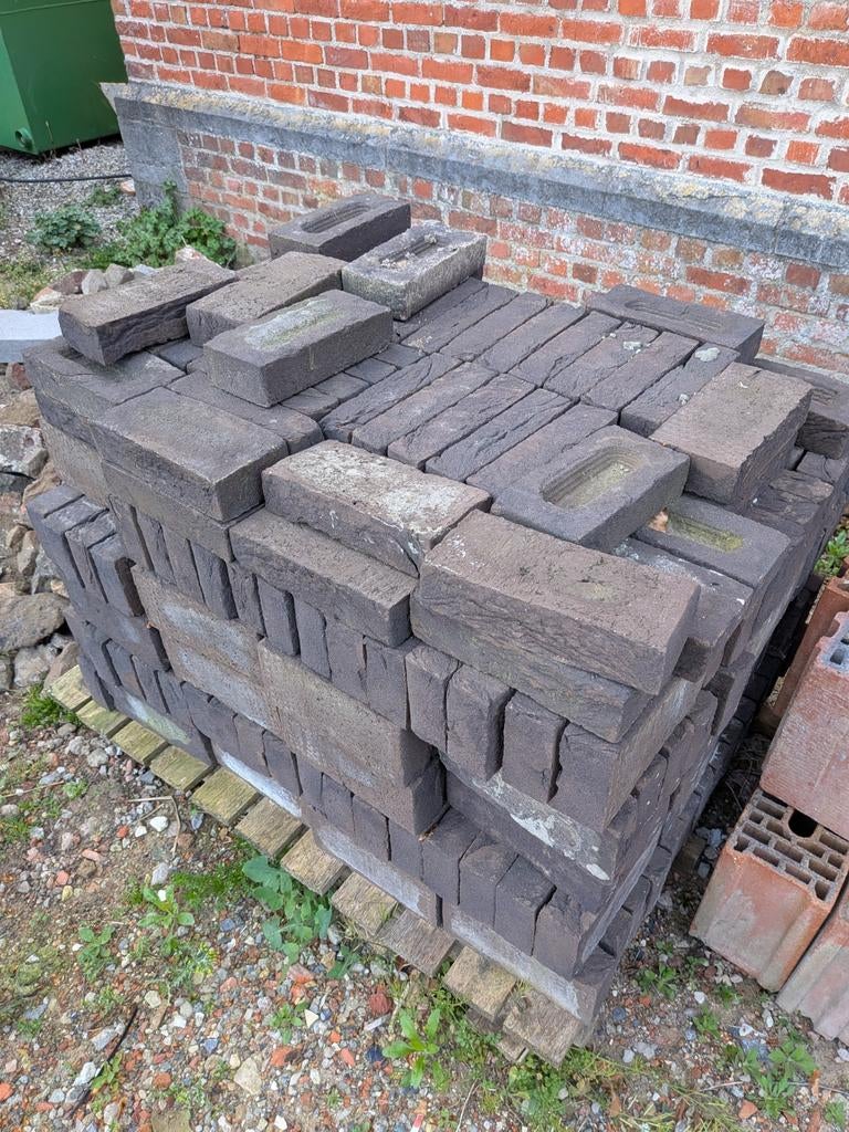 Rest Zwart Mangaan baksteen gevelsteen, Ophalen, Zwart