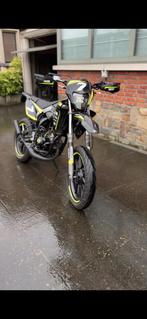 Sherco sm-r 50 met maar 3500km, Vélos & Vélomoteurs, Enlèvement, Comme neuf