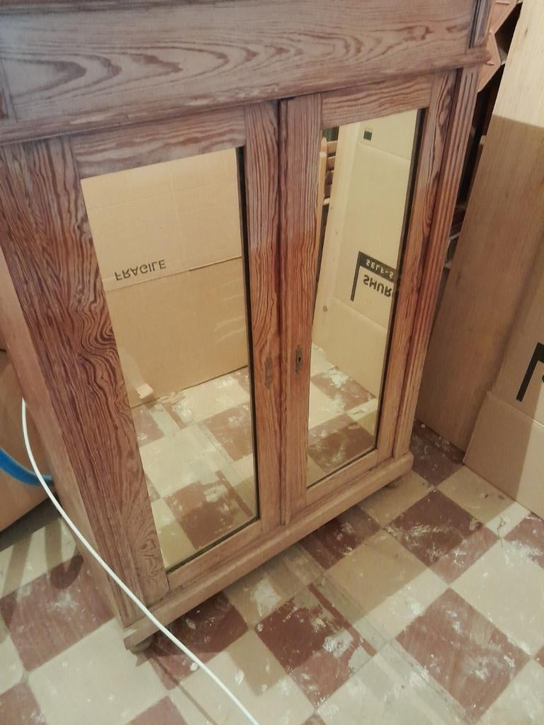 Meuble avec miroir, Antiquités & Art, Antiquités | Meubles | Armoires, Enlèvement