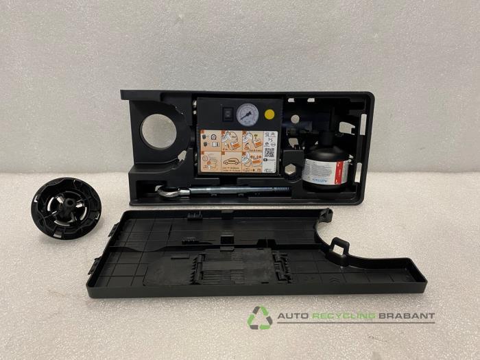 Kit de réparation pneus d'un Citroen C5 Aircross, Autos : Pièces & Accessoires, Autres pièces automobiles, Citroën, Utilisé, 3 mois de garantie