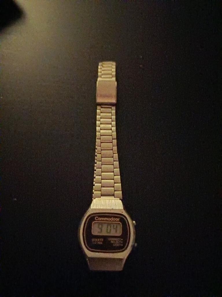 Te koop vintage horloge 45 jaar oud, Bijoux, Sacs & Beauté, Montres | Enfants, Enlèvement ou Envoi