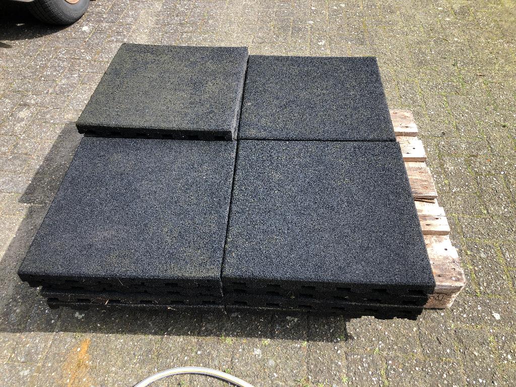 Rubberen terrastegels 50x50x5 cm, Tuin en Terras, Tegels en Klinkers, Ophalen, Gebruikt, Rubber, 10 m² of meer