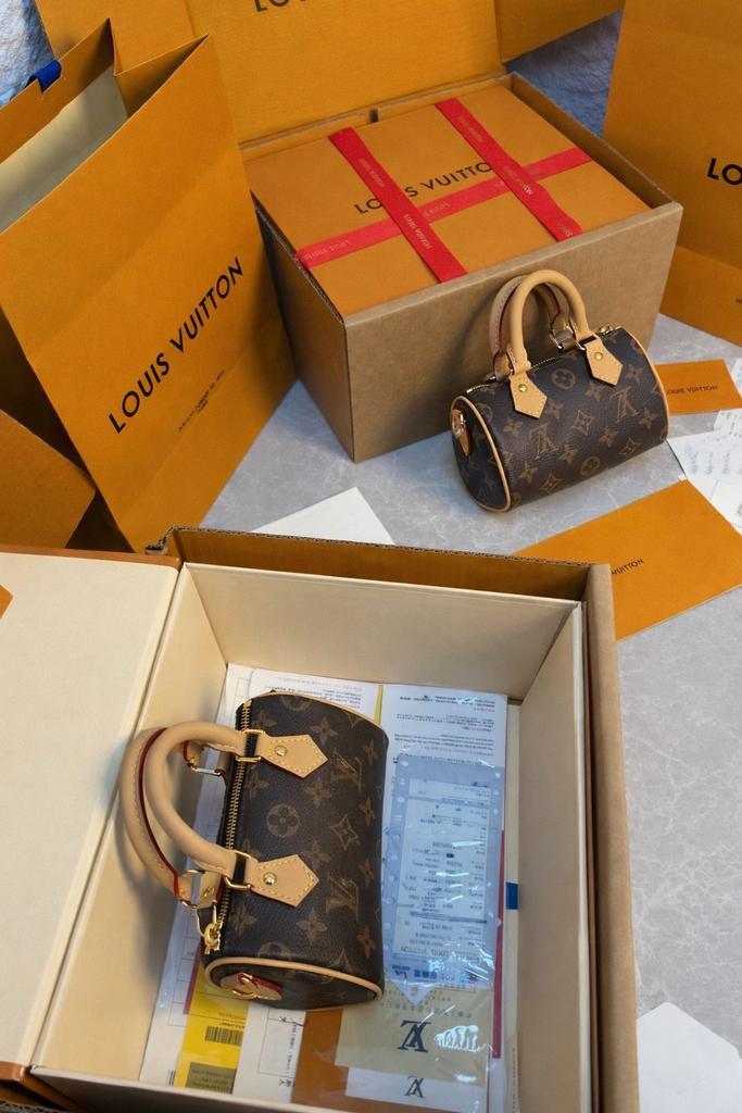 Nano Speedy tas, Handtassen en Accessoires, Tassen | Damestassen, Nieuw, Schoudertasje, Ophalen of Verzenden