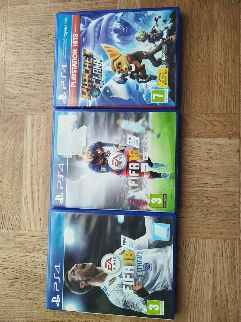 Jeux ps4 FIFA 16 FIFA 18 et Ratchet et Clank, Consoles de jeu & Jeux vidéo, Jeux | Sony PlayStation Vita, Enlèvement