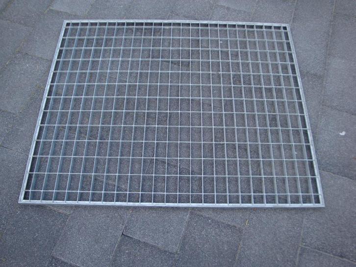 Gegalvaniseerde roosters in perfecte staat ! 99 x 97 cm, Doe-het-zelf en Bouw, Metalen, Zo goed als nieuw, IJzer, Ophalen