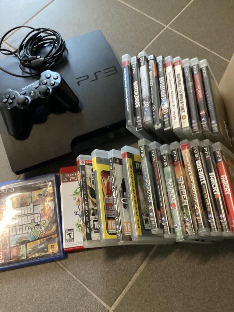 Playstation 3 met 24 spelletjes en draadloze controller, Games en Spelcomputers, Spelcomputers | Sony PlayStation 3, Ophalen, Zo goed als nieuw