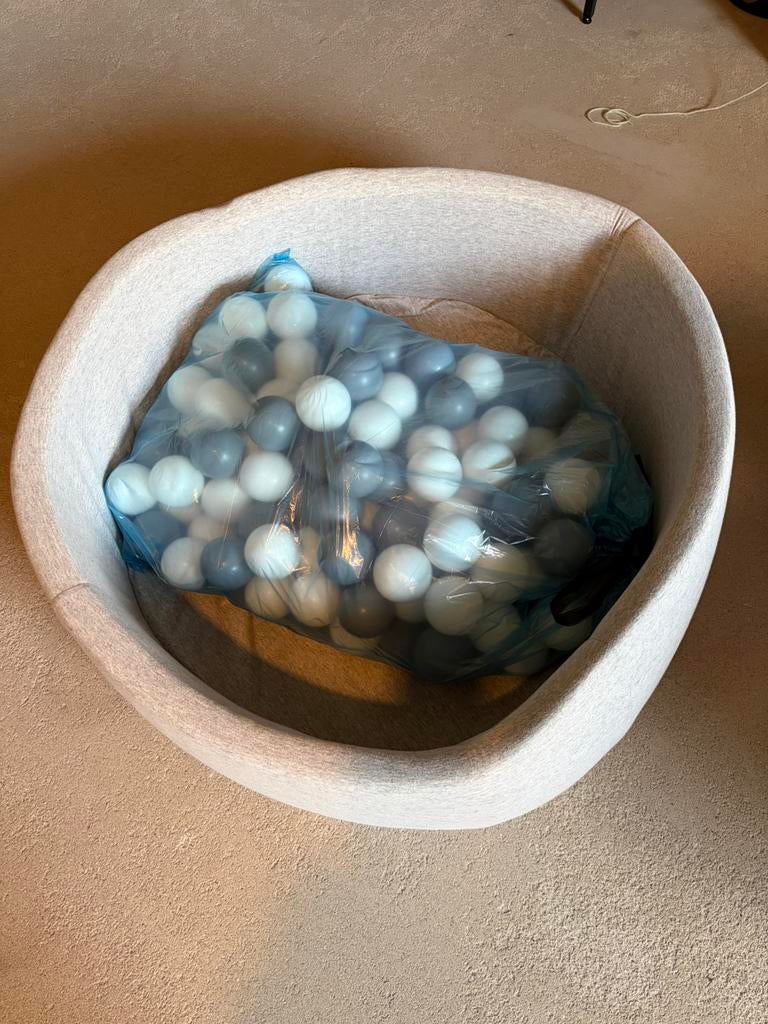 Ballenbad met ballen, Enlèvement, Comme neuf