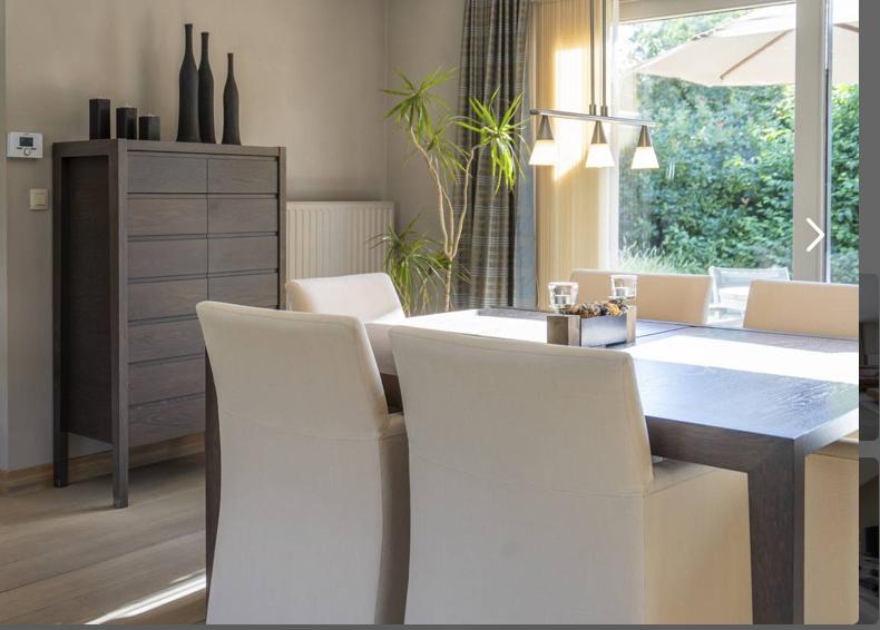 Eetkamer in donkerbruin eik, Ophalen, Gebruikt, 6 tot 8 stoelen