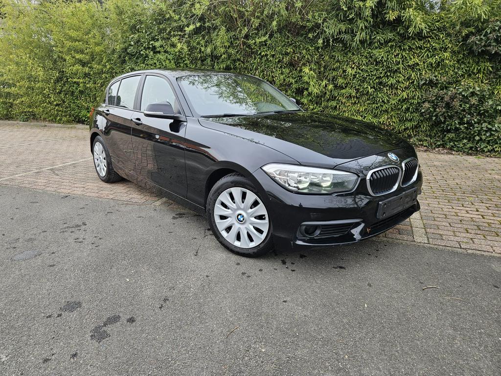 BMW 116 EURO 6b GPS AIRCO, Voorwielaandrijving, Zwart, 5 deurs, Particulier