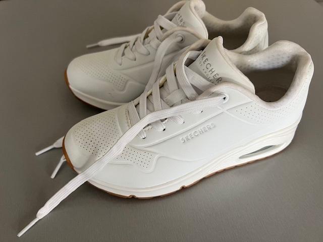 Schoenen wit skechers maat36, Wit, Zo goed als nieuw, Sneakers, Ophalen