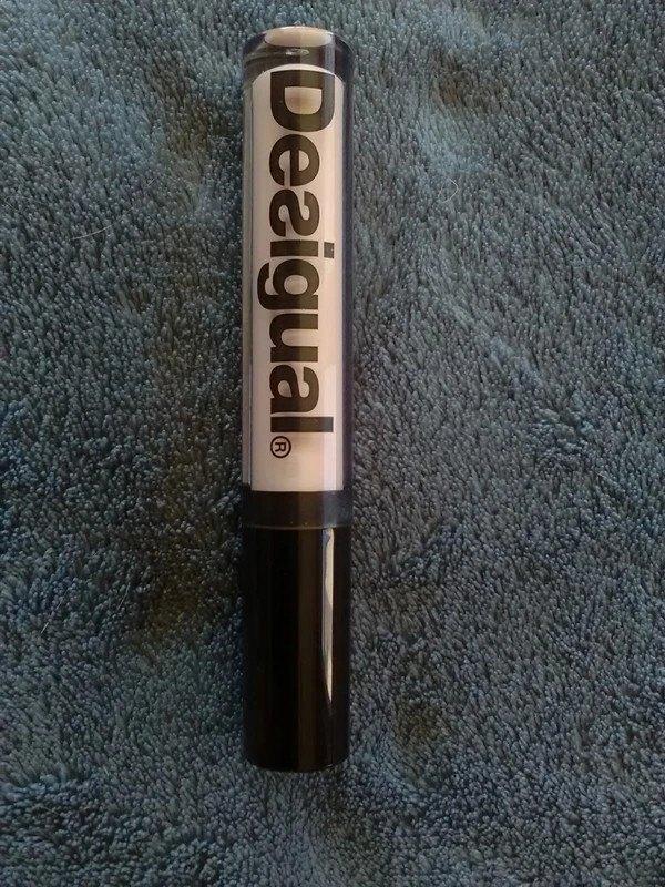 Lipgloss Desigual rose pâle NEUF !, Neuf, Maquillage, Enlèvement ou Envoi, Rose