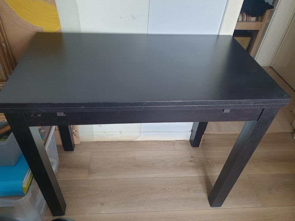 Table noire Ikea avec 2 allonges, Enlèvement