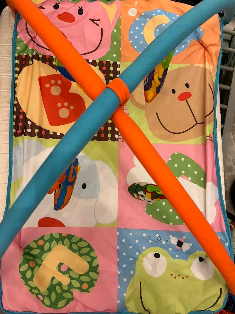 Pleine de jeu / jeu pour bebe / nouveau ne, Enlèvement, Comme neuf