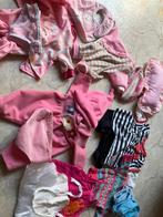 Lot de poupées avec habits, Enfants & Bébés, Enlèvement, Comme neuf