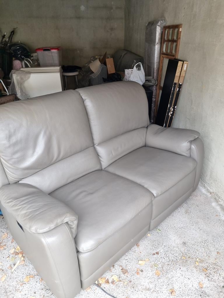 Lederen salon, Ophalen