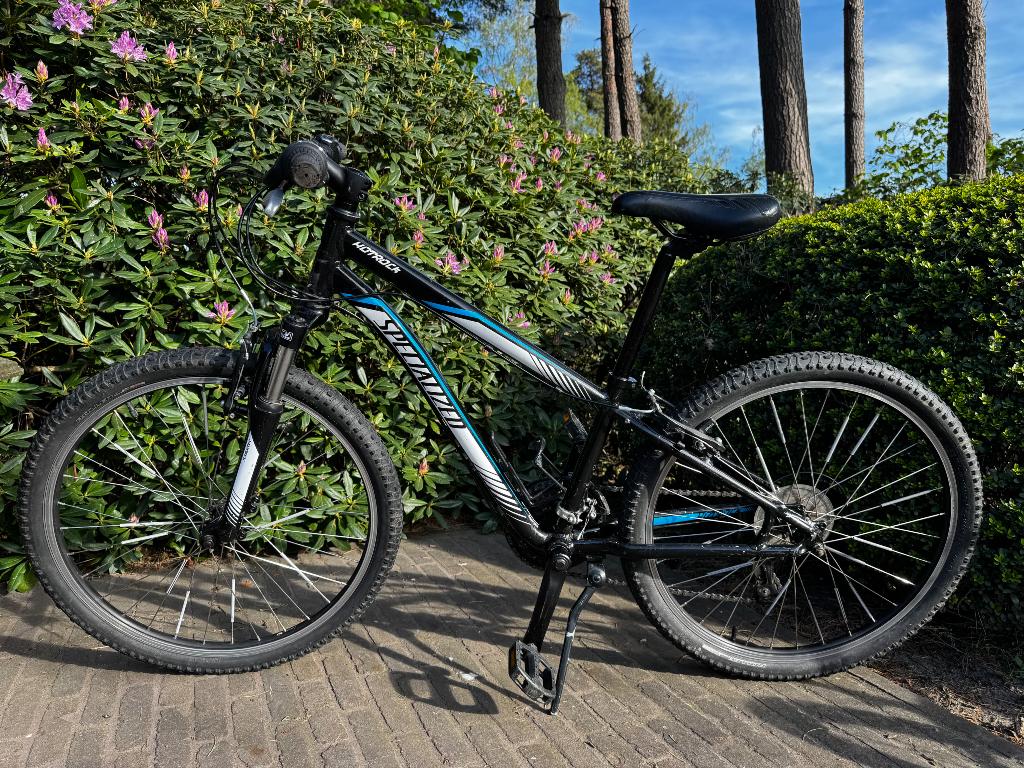 Specialized Hotrock 24 inch MTB, 20 inch of meer, Gebruikt, Velgrem, Ophalen