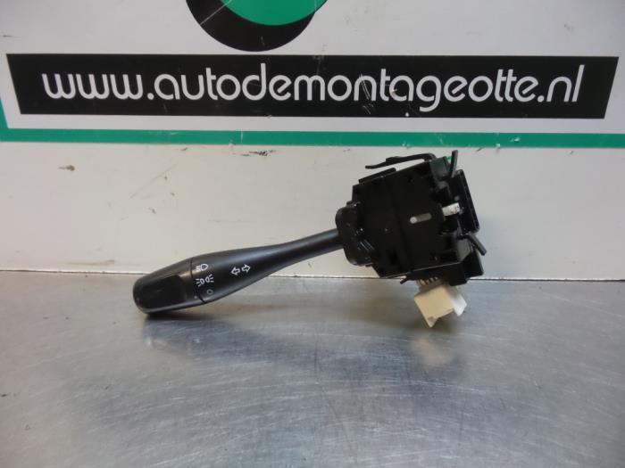 Commutateur feu clignotant d'un Mitsubishi Space Wagon (Spac, Autos : Pièces & Accessoires, Tableau de bord & Interrupteurs, Mitsubishi