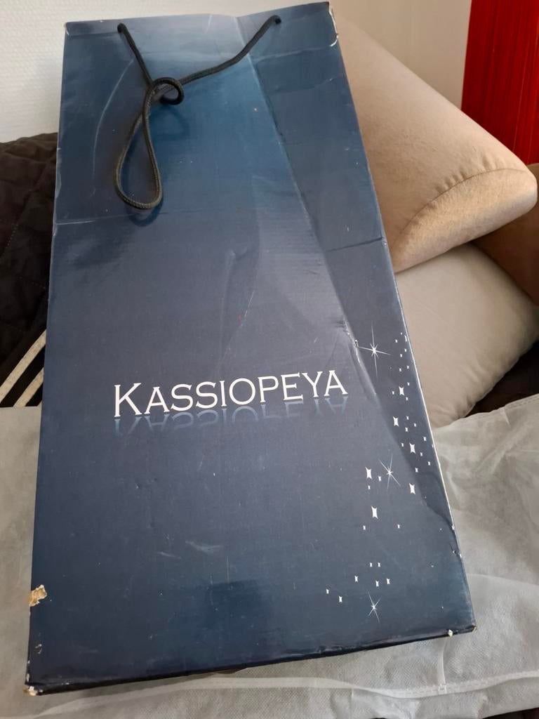 KASSIOPEYA-laarzen met originele doos., Ophalen