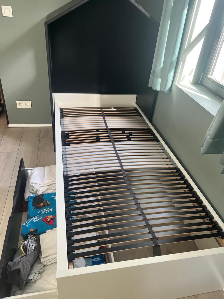 Bed ikea, Ophalen, Zo goed als nieuw