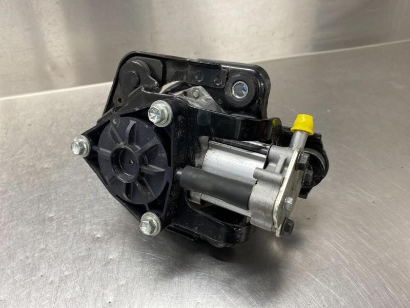 VACUUM POMPE FREIN BOOSTER Mitsubishi Outlander (GF / GG), Utilisé, Mitsubishi