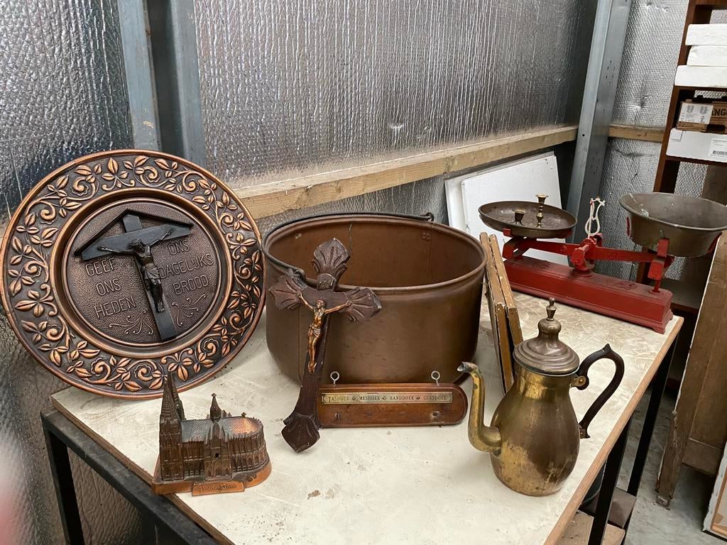 Enkele koperen stukken, Ophalen