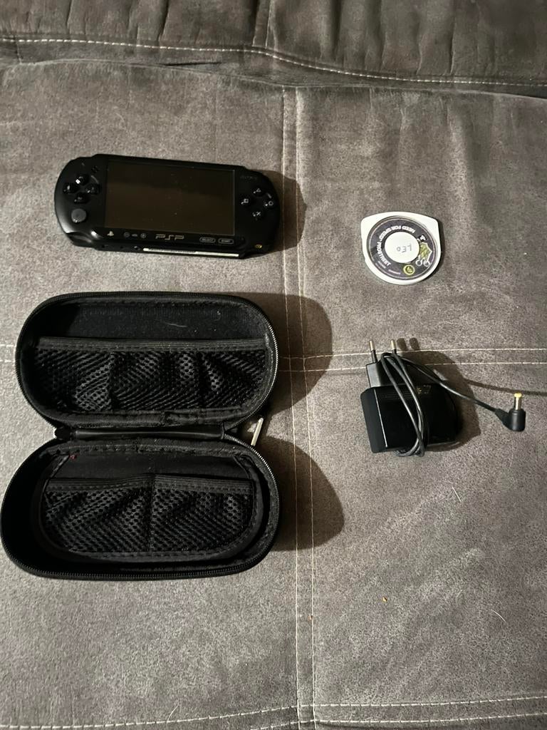 Psp met spelletjes, Consoles de jeu & Jeux vidéo, Consoles de jeu | Sony PSP, Enlèvement, Comme neuf, PSP