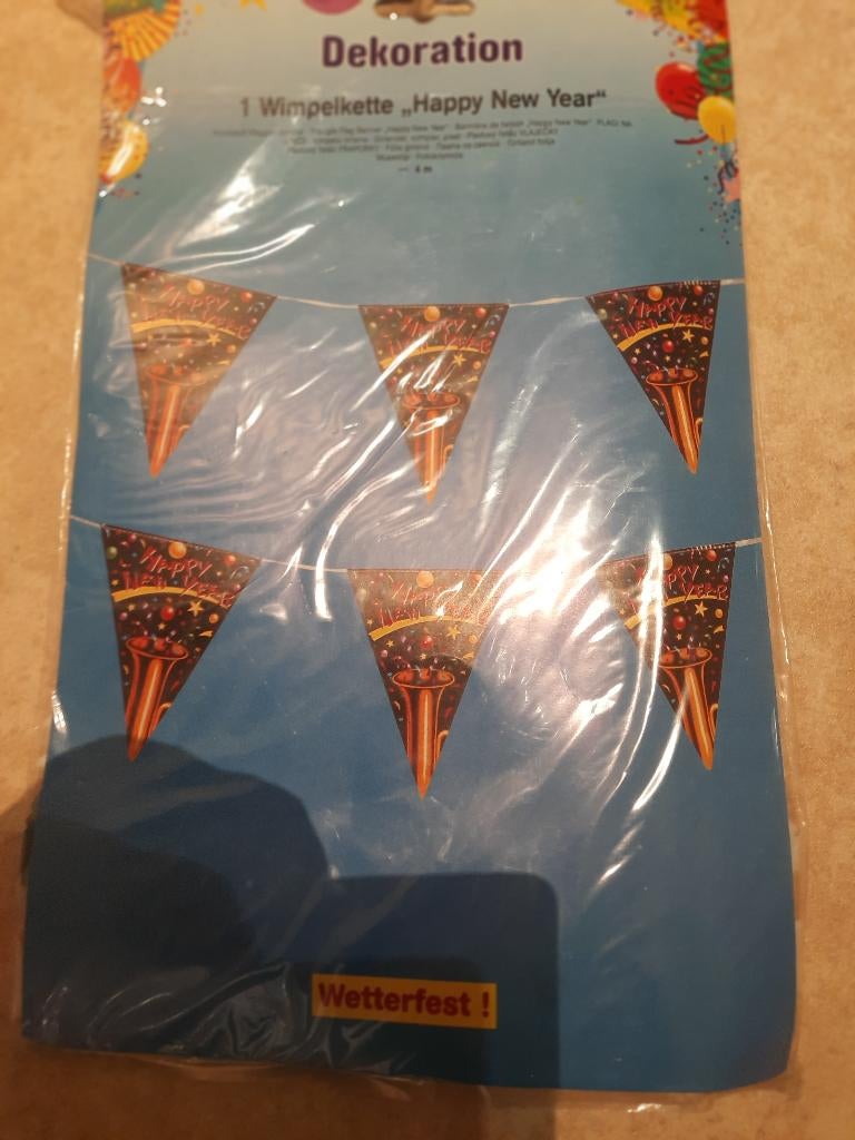 Happy New Year slinger driehoek in pvc nieuw, Hobby en Vrije tijd, Ophalen of Verzenden, Nieuw, Feestartikel