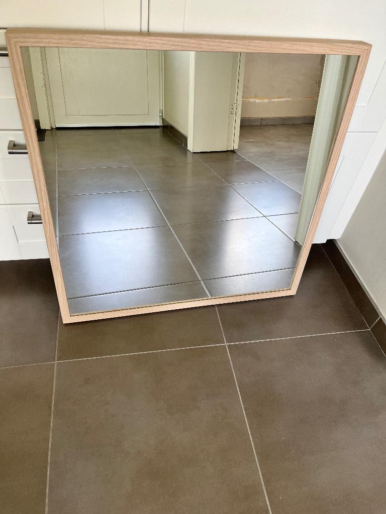 Spiegel IKEA Stave 70,5 x 70,5, Ophalen, Vierkant, 50 tot 75 cm, Minder dan 100 cm