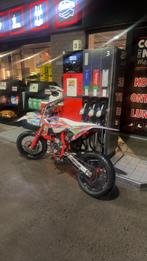 Beta kappenset enduro 50cc met stickers!, Fietsen en Brommers, Ophalen of Verzenden, Zo goed als nieuw