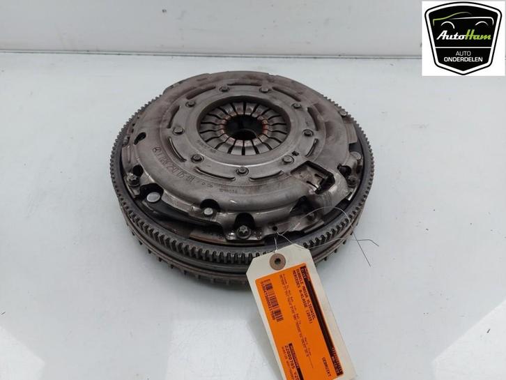 VOLANT MOTEUR BI-MASSE A (W176) (|A0262500501|A6510303305|), Autos : Pièces & Accessoires, Moteurs & Accessoires, Mercedes-Benz