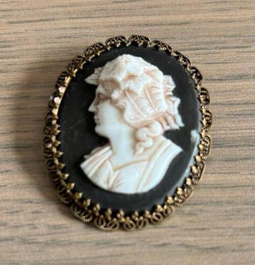 Oude Camee / Cameo broche beschikbaar voor biedingen