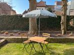 Heel leuk tafeltje met stoelen en gratis parasol., Tuin en Terras, Tuintafels, Ophalen, Zo goed als nieuw