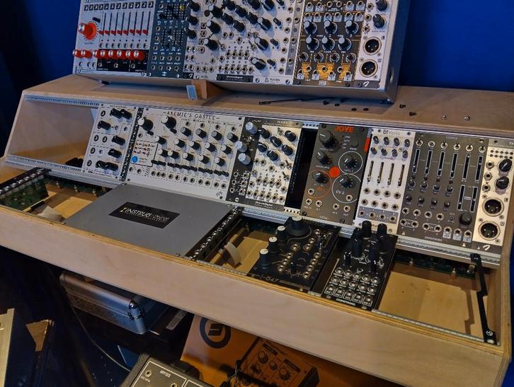 Doepfer Monster Base 2x168HP, Musique & Instruments, Synthétiseurs, Comme neuf, Autres nombres, Autres marques, Enlèvement ou Envoi