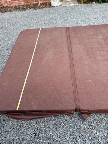 Jacuzzi Cover – Zo Goed Als Nieuw! beschikbaar voor biedingen