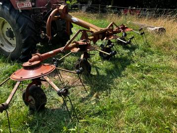Faneuse Kuhn, Articles professionnels, Enlèvement, Agricole