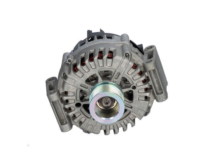 Dynamo van een Mercedes E-Klasse, Auto-onderdelen, Motor en Toebehoren, Mercedes-Benz, Nieuw, 12 maanden garantie, Ophalen of Verzenden