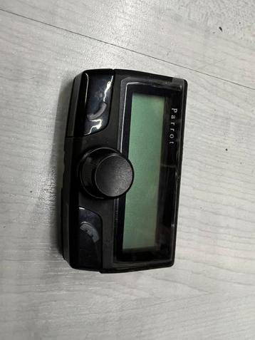 Parrot CK3100N Carkit met module en display, Autos : Divers, Carkits, Enlèvement ou Envoi, Utilisé