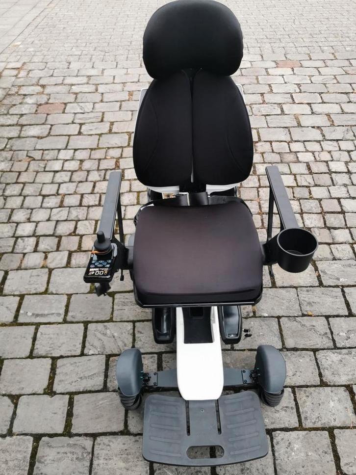 Fauteuil roulant électrique léger et design innovant nouveau, Divers, Chaises roulantes, Neuf, Fauteuil roulant électrique, Pliant