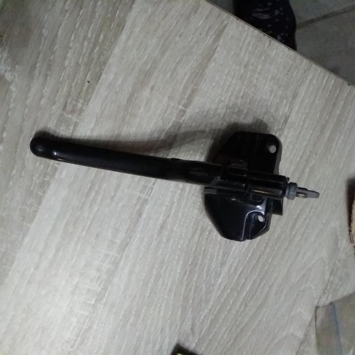 Peugeot Vivacity scooter - houder met handgreep - Hendels, Fietsen en Brommers, Brommeronderdelen | Oldtimers, Zo goed als nieuw