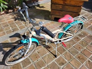 Vélo enfant fille decathlon  beschikbaar voor biedingen