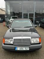 Mercedes 250D // Oldtimer, Auto's, Bedrijf, Zilver of Grijs, Te koop, 200-Serie